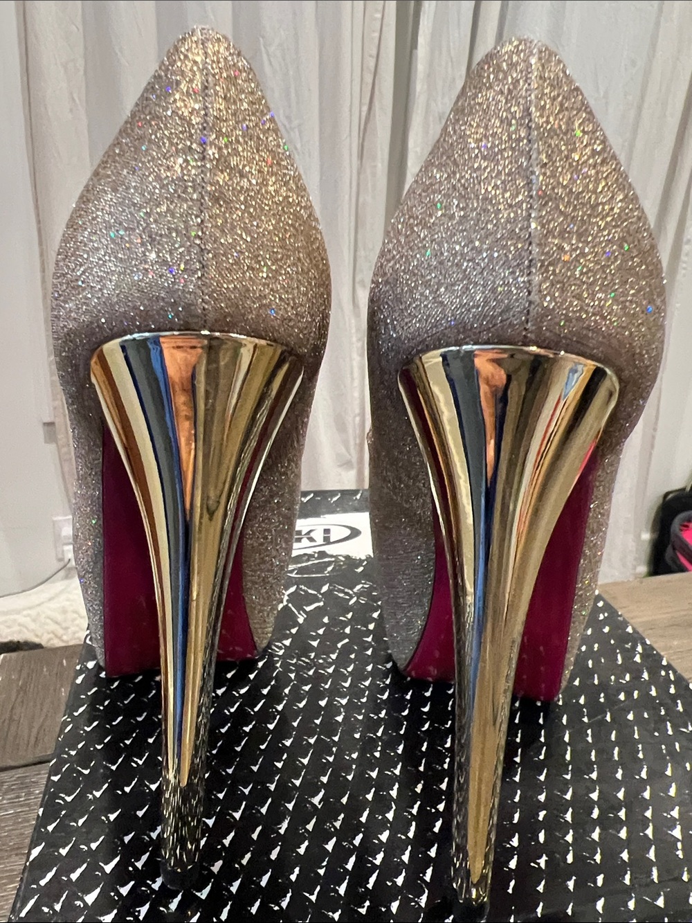Yoki Women's Glitter Peep-Toe Heels in Gold